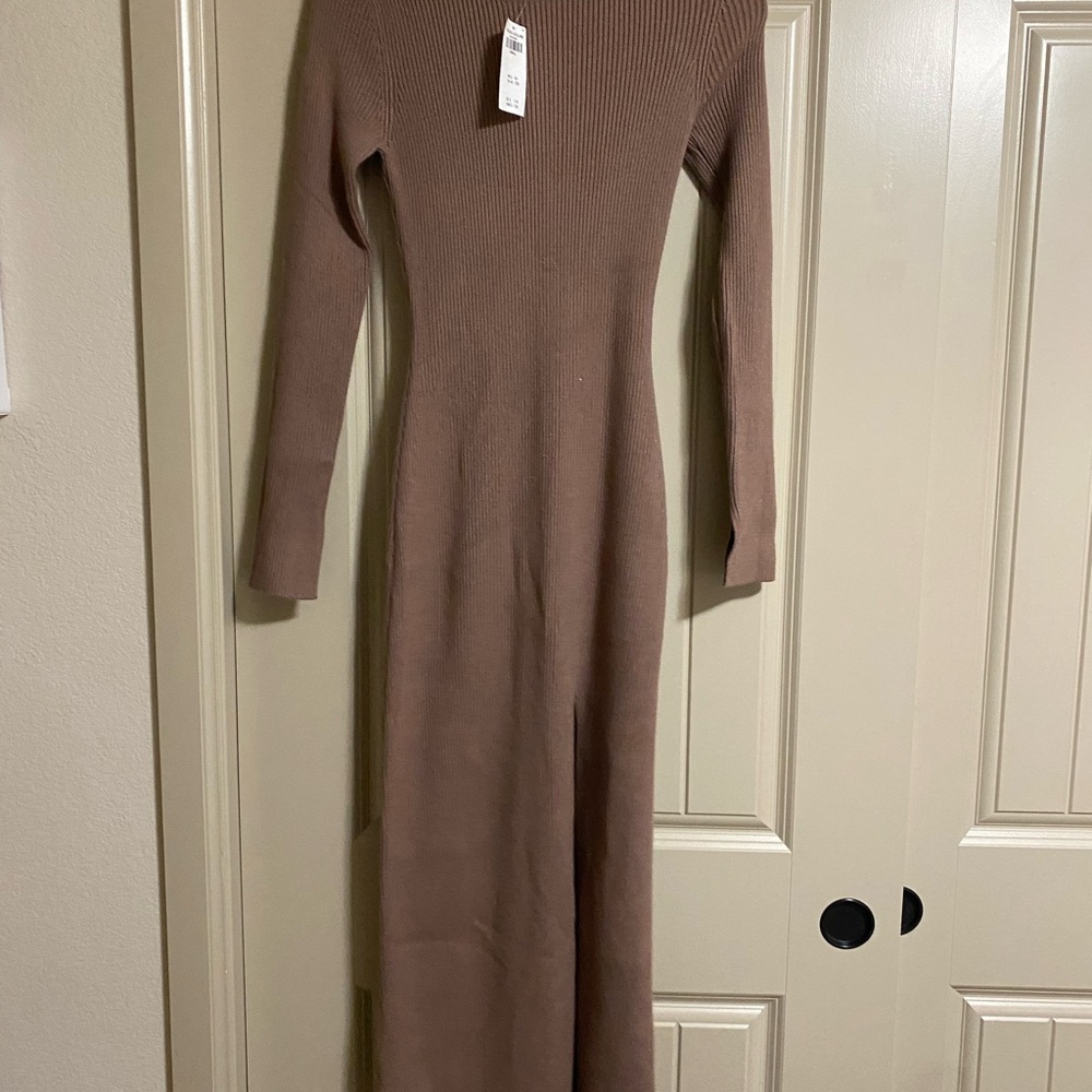 Elegant Brown Knit Maxi Dress